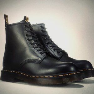 DOC MARTENS 1460 SMOOTH LEATHER LACE UP BOOTS BLACK MENS SZ 10